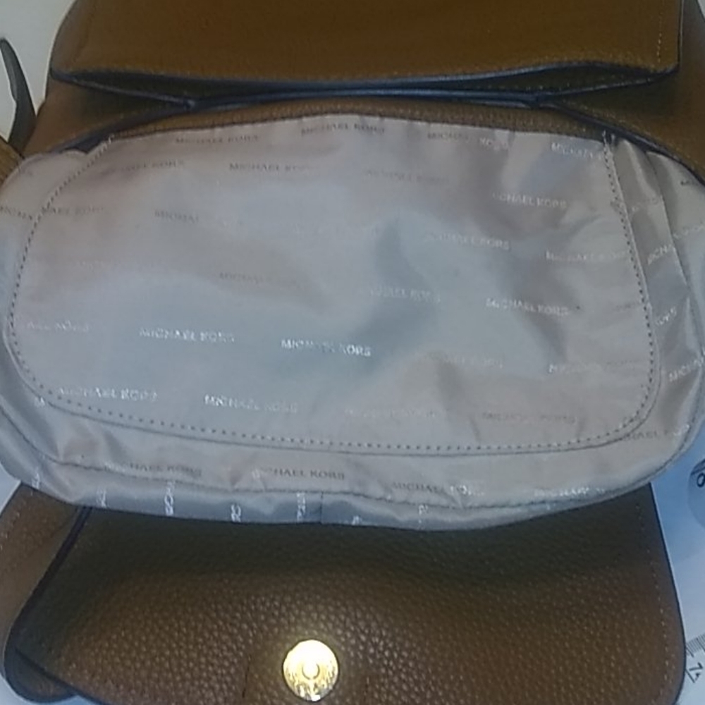 Michael kors Large saddlebag purse. - Picture 8 of 16